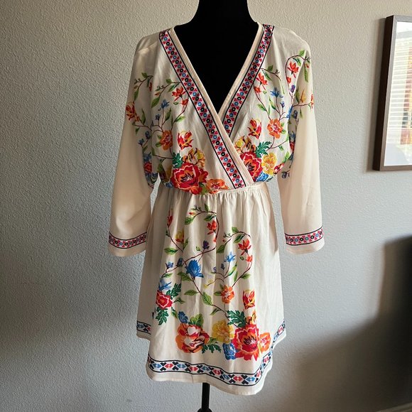 NWT HAYUDIER BOHEMIAN FLORAL V-NECK WRAP DRESS - Picture 1 of 8